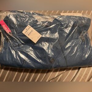 Suit NWT never opened